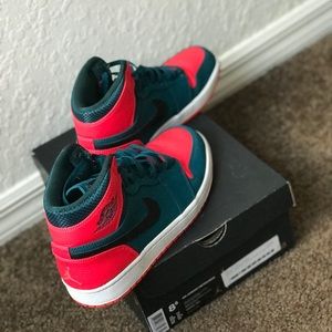 Had them for yearsssss lol. Need them gone!